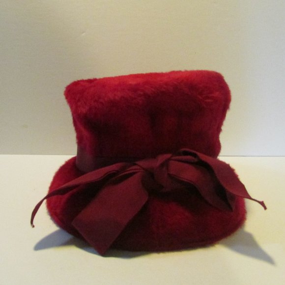 Accessories - vintage women's magenta faux fur bucket hat with ribbon band and bow size 18